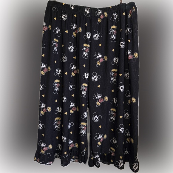 Disney Mickey Mouse Print Adult Loungewear/Pajamas Set - Picture 5 of 5